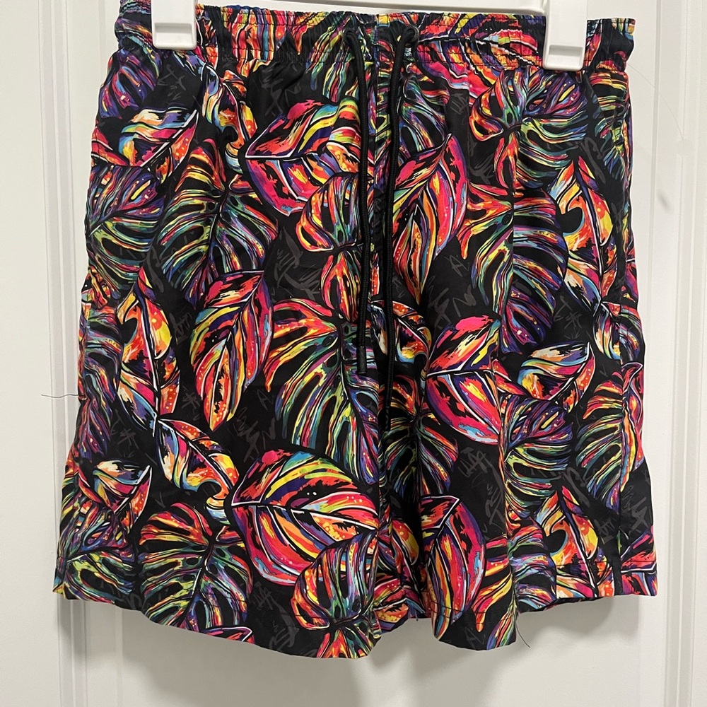 Broken Threads Men's Bright Palm Leaves Swim Trunks With Liner Size Small
